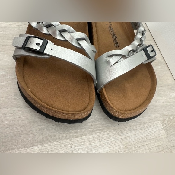 Aerothotic Silver Braided Strap Buckle Cork Comfort Sandals - Picture 3 of 5
